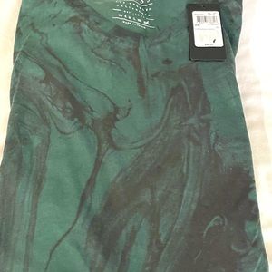 Guess men’s short sleeves green and black T Shirt